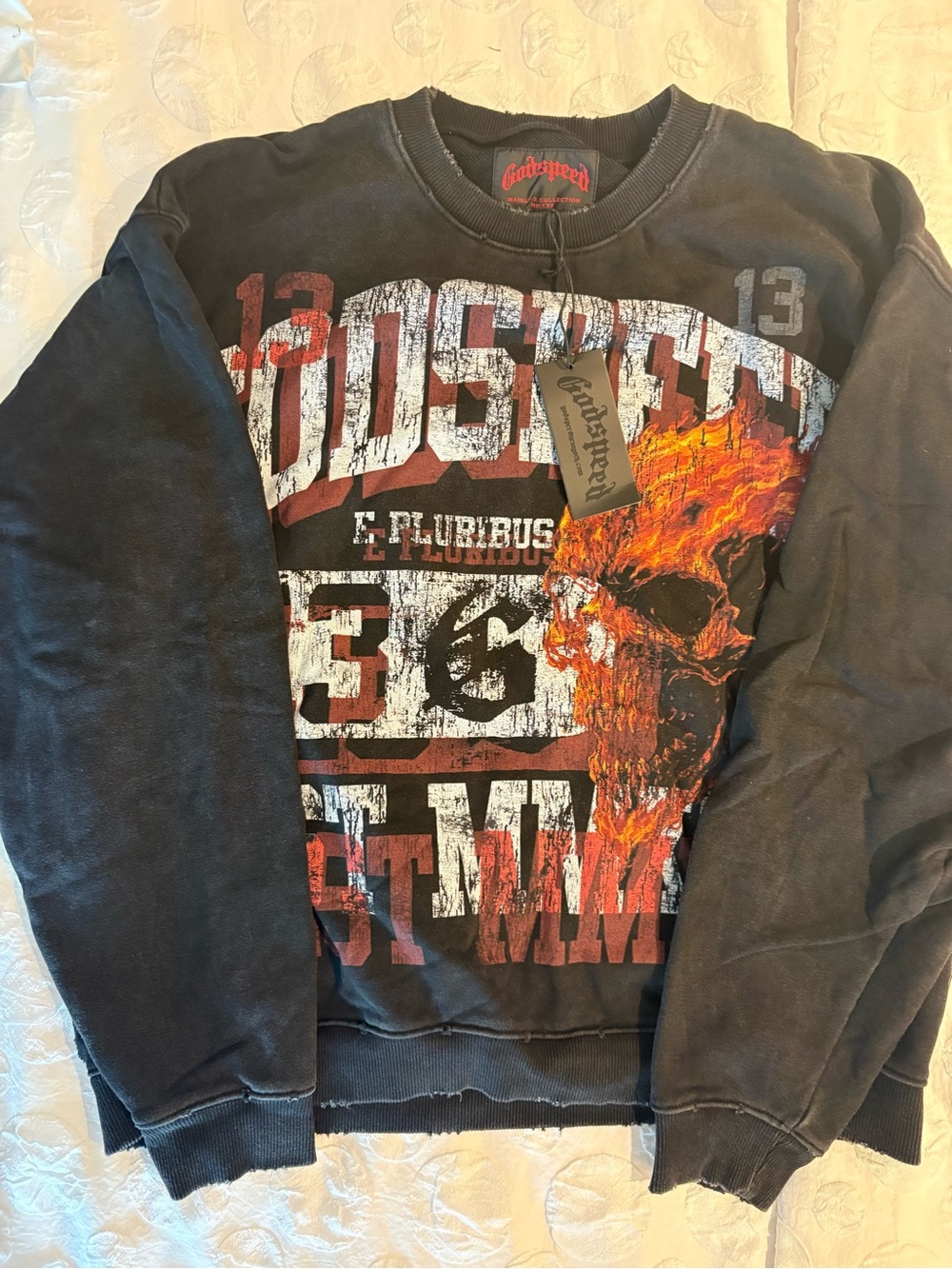 Gildan-style Black Graphic Crewneck Sweater with Fiery Skull
